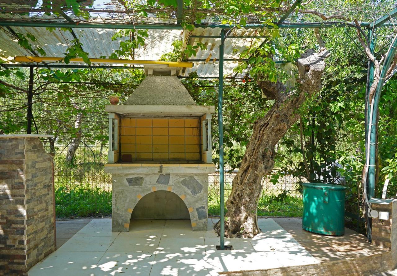 Veni Olive House Villa Kalamata Bagian luar foto